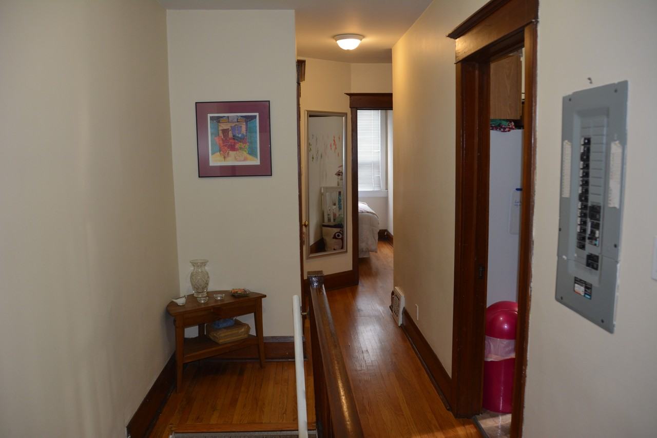 260 Jane St - Photo 2 of 7