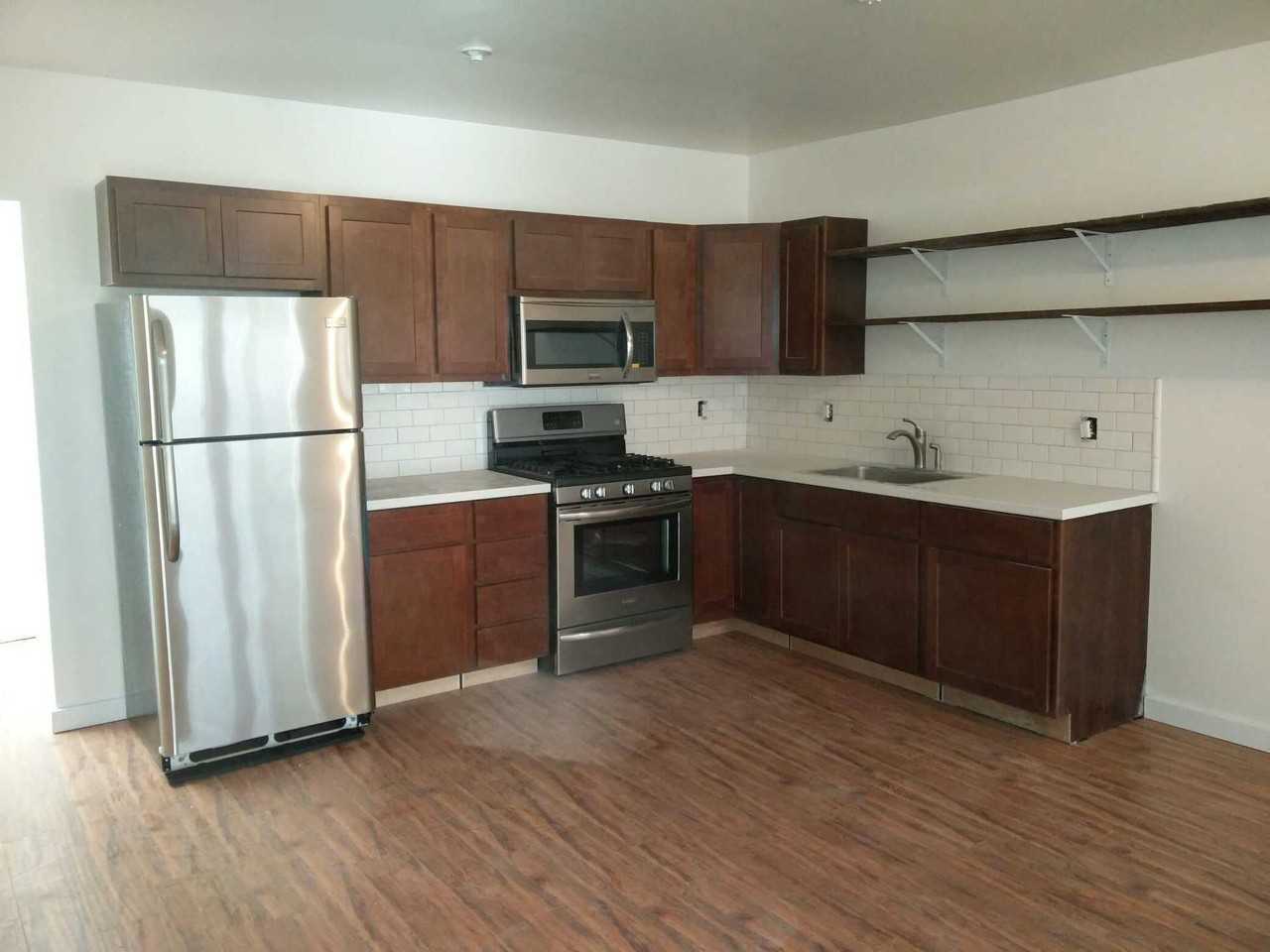 3421 Drew St #B - Photo 2 of 9