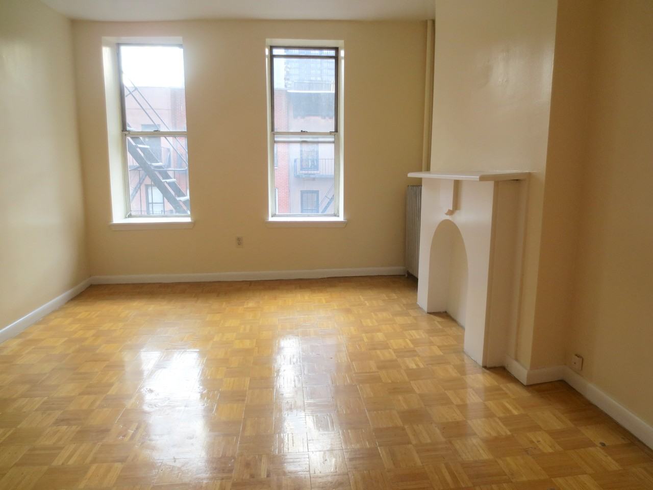 2nd Ave & East 51st St #4FW