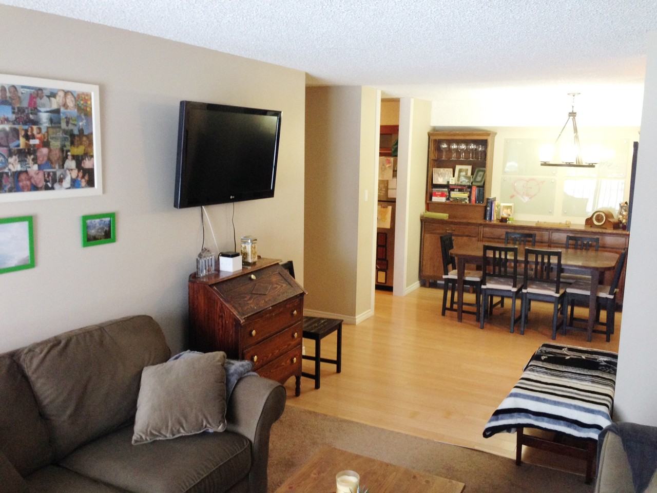 2820 116 St NW - Photo 3 of 6