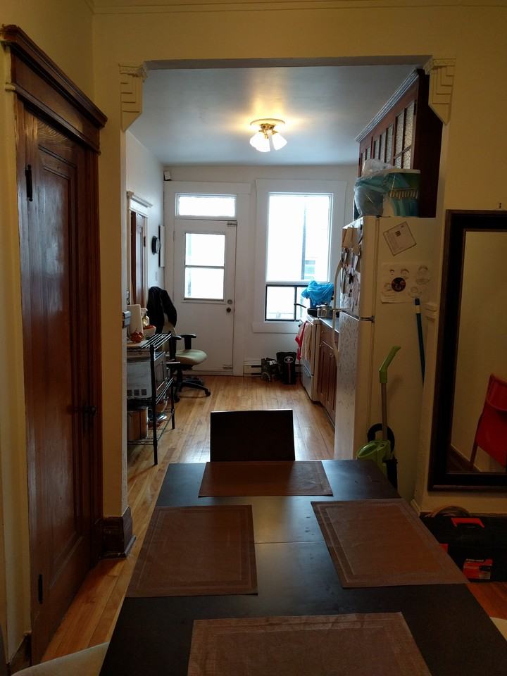 4017 Avenue Papineau #2 - Photo 3 of 9