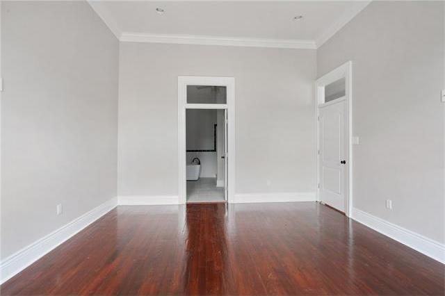 3141 Laurel St - Photo 3 of 4