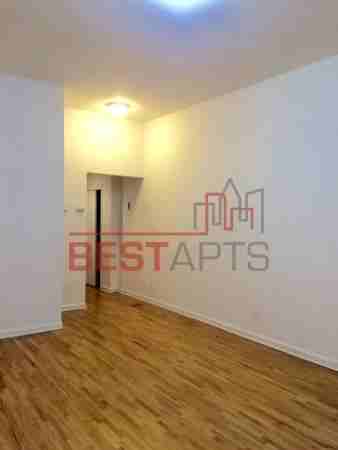 19 E 21st St #3D