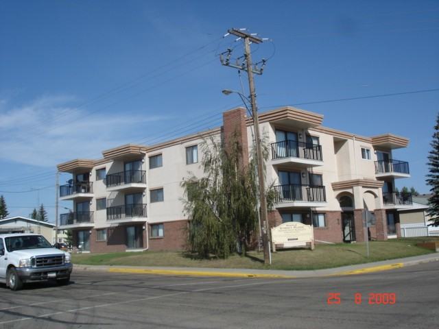 5502 60 St - Photo 3 of 3