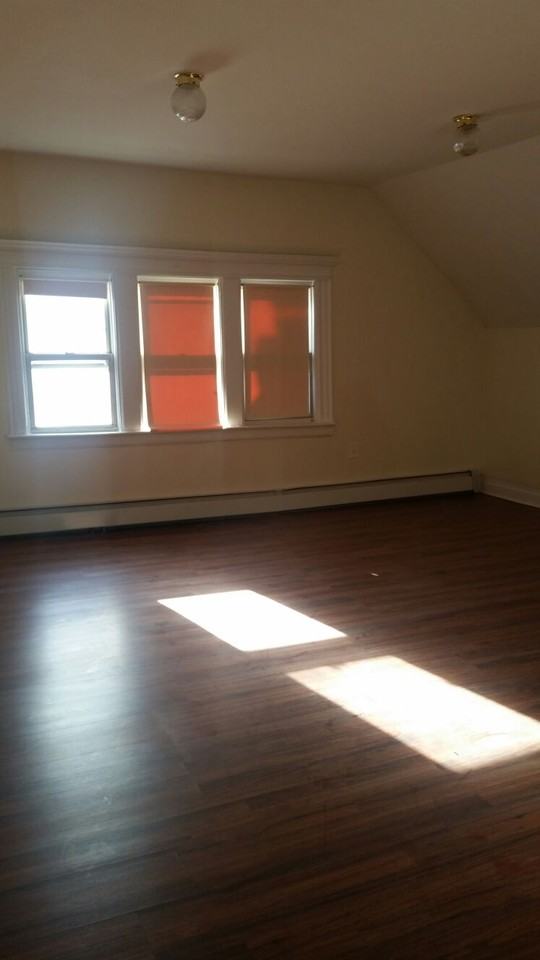 89-21 98th St 2FL - Photo 2 of 4