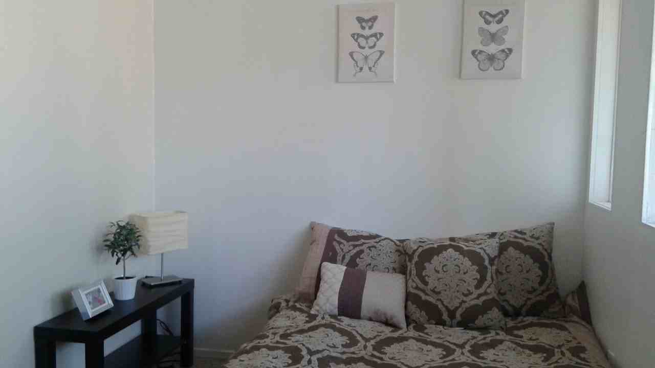 4642 Pender St - Photo 3 of 5