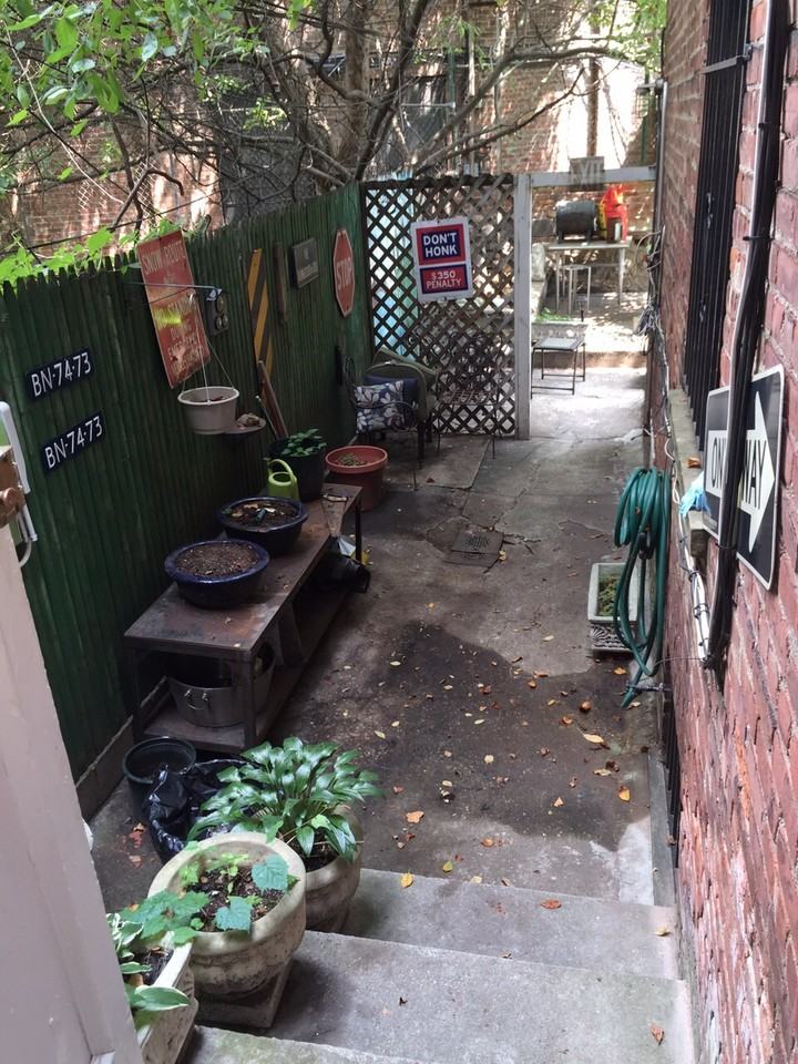 701 Franklin Ave - Photo 3 of 9