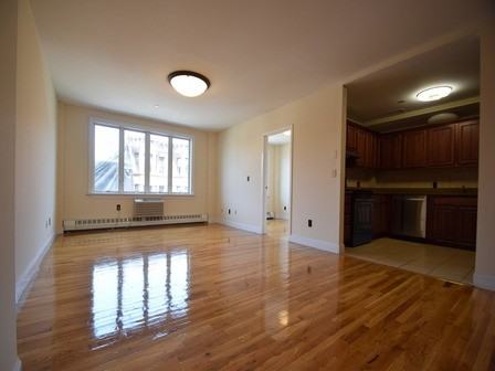 587 President St #4D - Photo 3 of 4