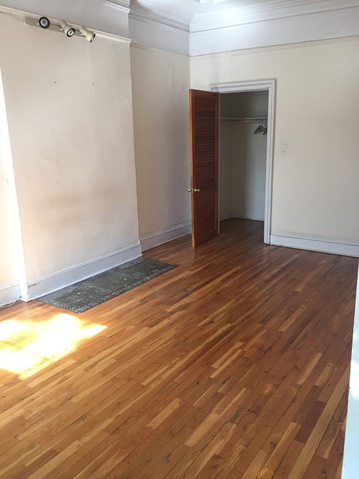 276 Adelphi St 2ndFL - Photo 2 of 9