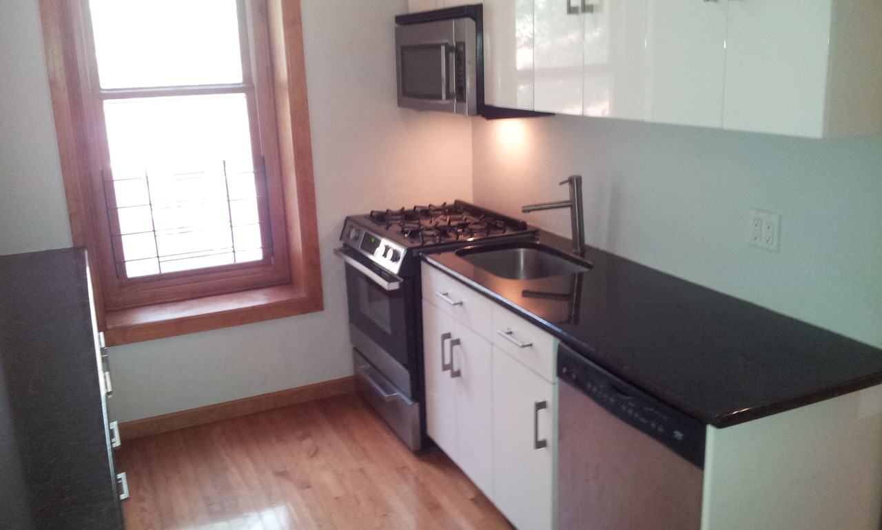 401 Clermont Ave #3 - Photo 2 of 16