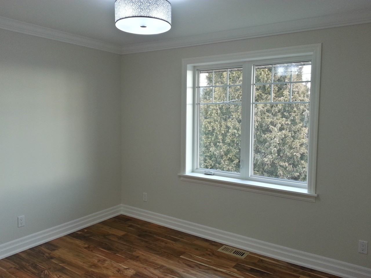 8 Lloyd George Ave #2 - Photo 2 of 11