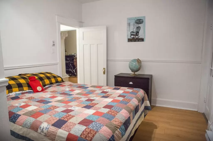 6897 Rue Saint Dominique - Photo 2 of 14