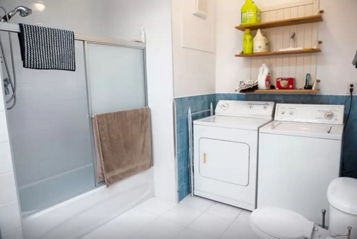 6897 Rue Saint Dominique - Photo 3 of 14