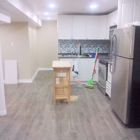 1821 Lamstone St - Photo 2 of 9