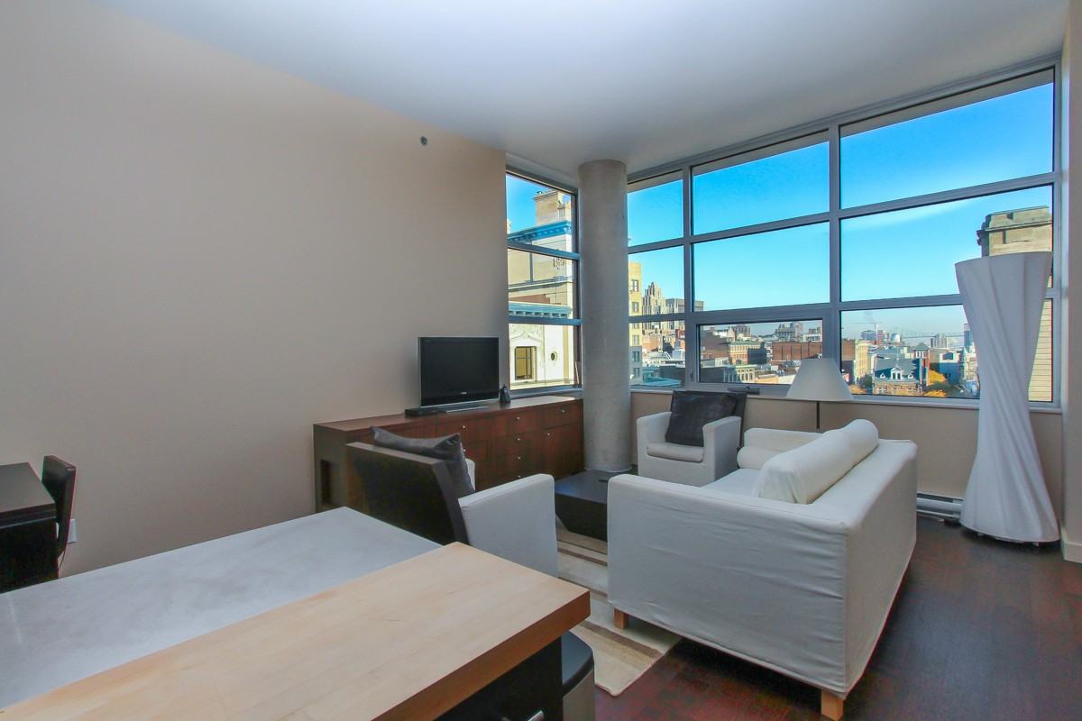 630 Rue William #806