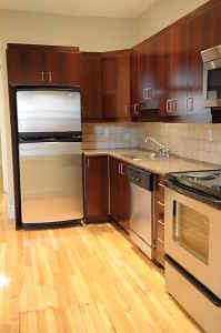 2251 Avenue Madison - Photo 2 of 4