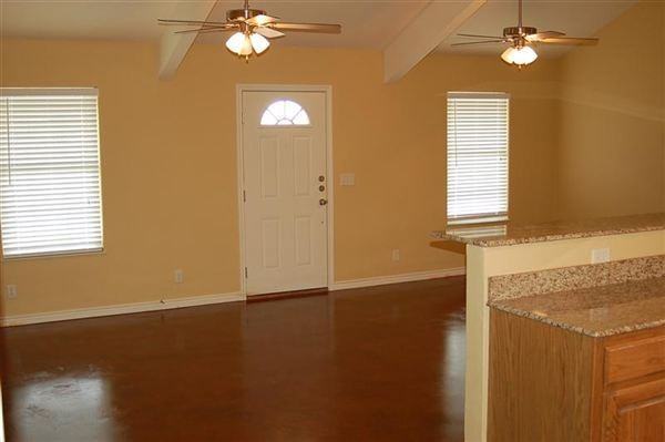 1818 Cheryl Dr - Photo 2 of 11