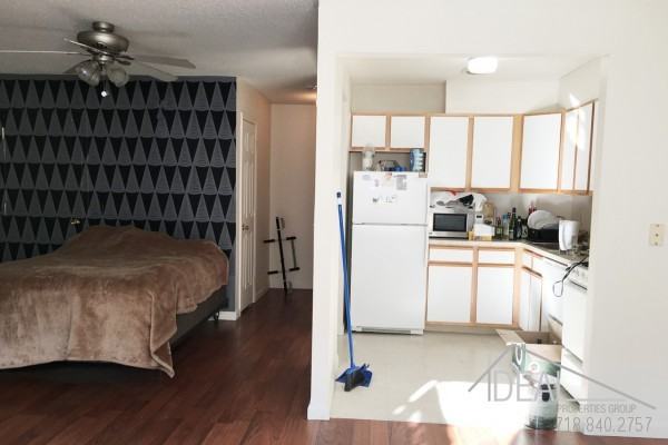 685 Bergen St 1 - Photo 3 of 4
