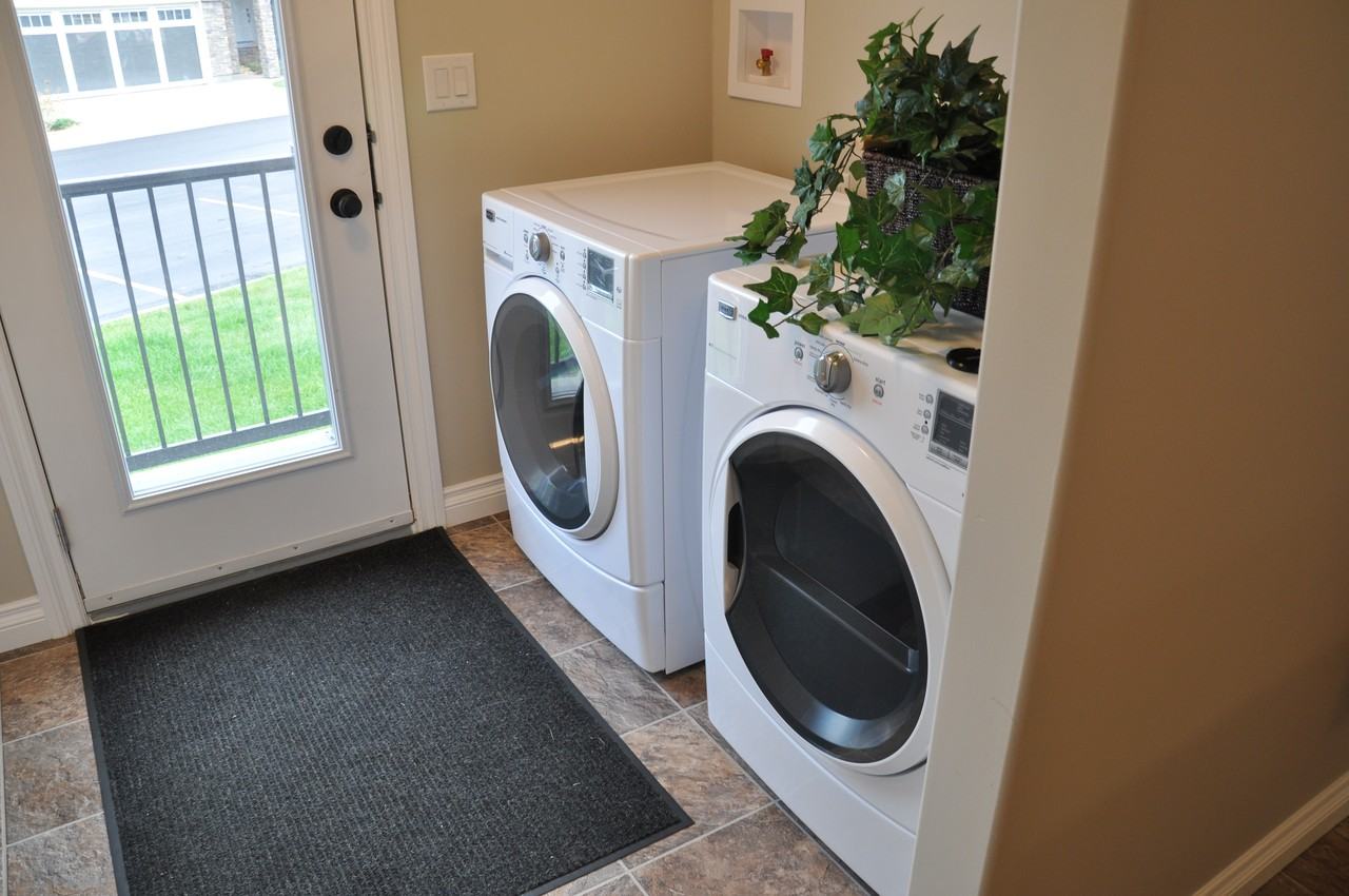 342 Trimble Crescent #346 - Photo 3 of 9