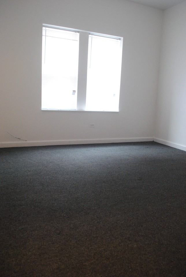 5914 W Washington #102 - Photo 2 of 5