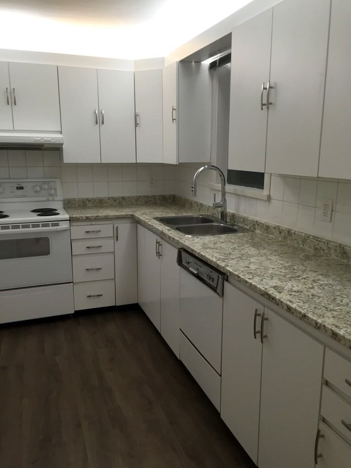 585 St Clements Ave - Photo 2 of 10