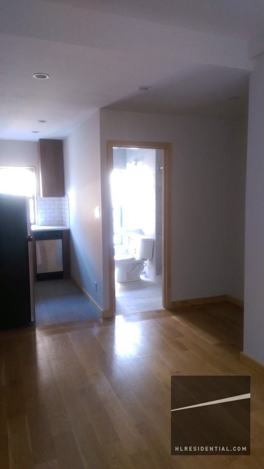 Baxter St #9