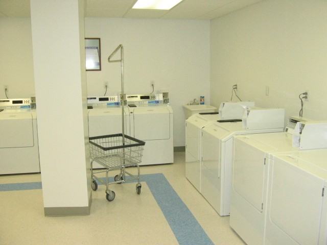 1575 Thieriot Ave - Photo 3 of 5