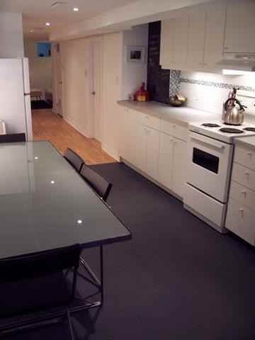336 Gladstone Ave - Photo 2 of 8
