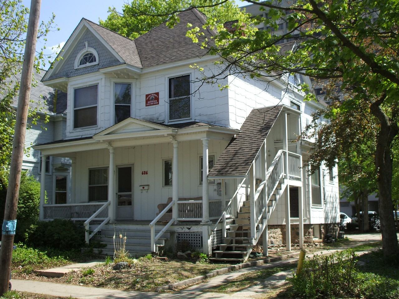 606 E Ann St #1, Ann Arbor, MI 48104 Studio Apartment for $950