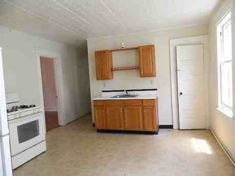 17 Poplar Pl 1 - Photo 2 of 3