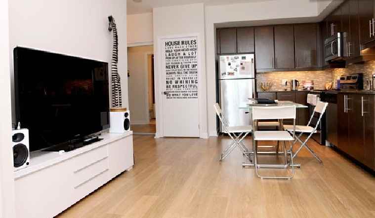 161 Elizabeth St - Photo 3 of 3