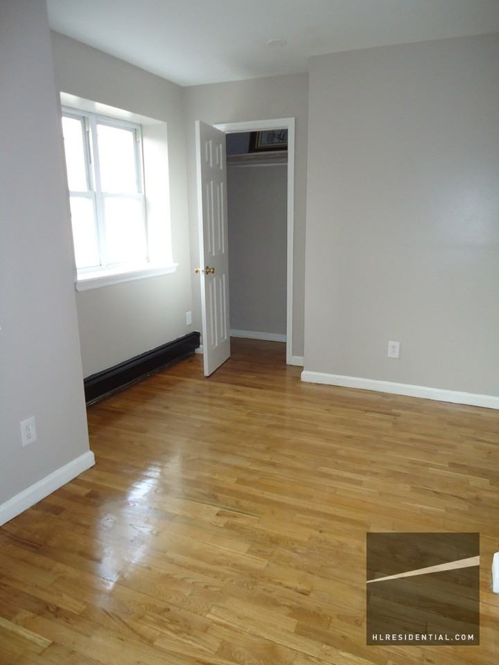 1416 Bedford Ave 2 - Photo 3 of 9