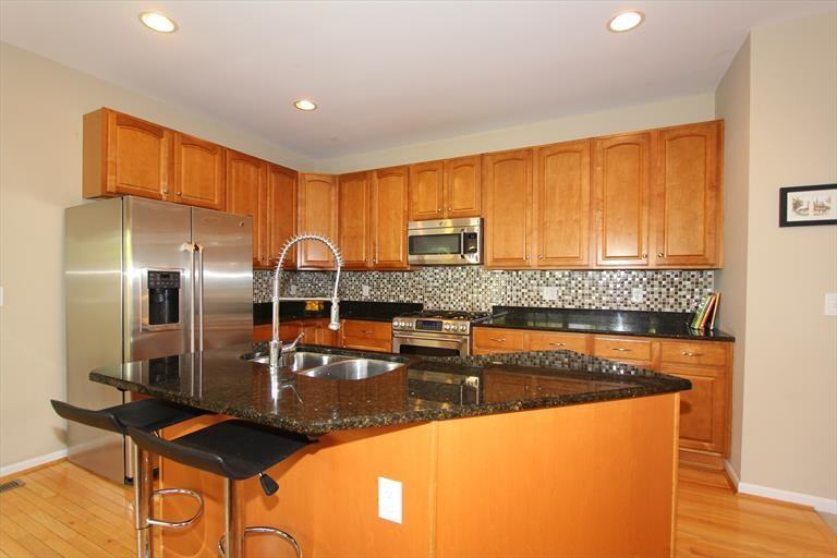 909 Merritt Grove Ln - Photo 3 of 21