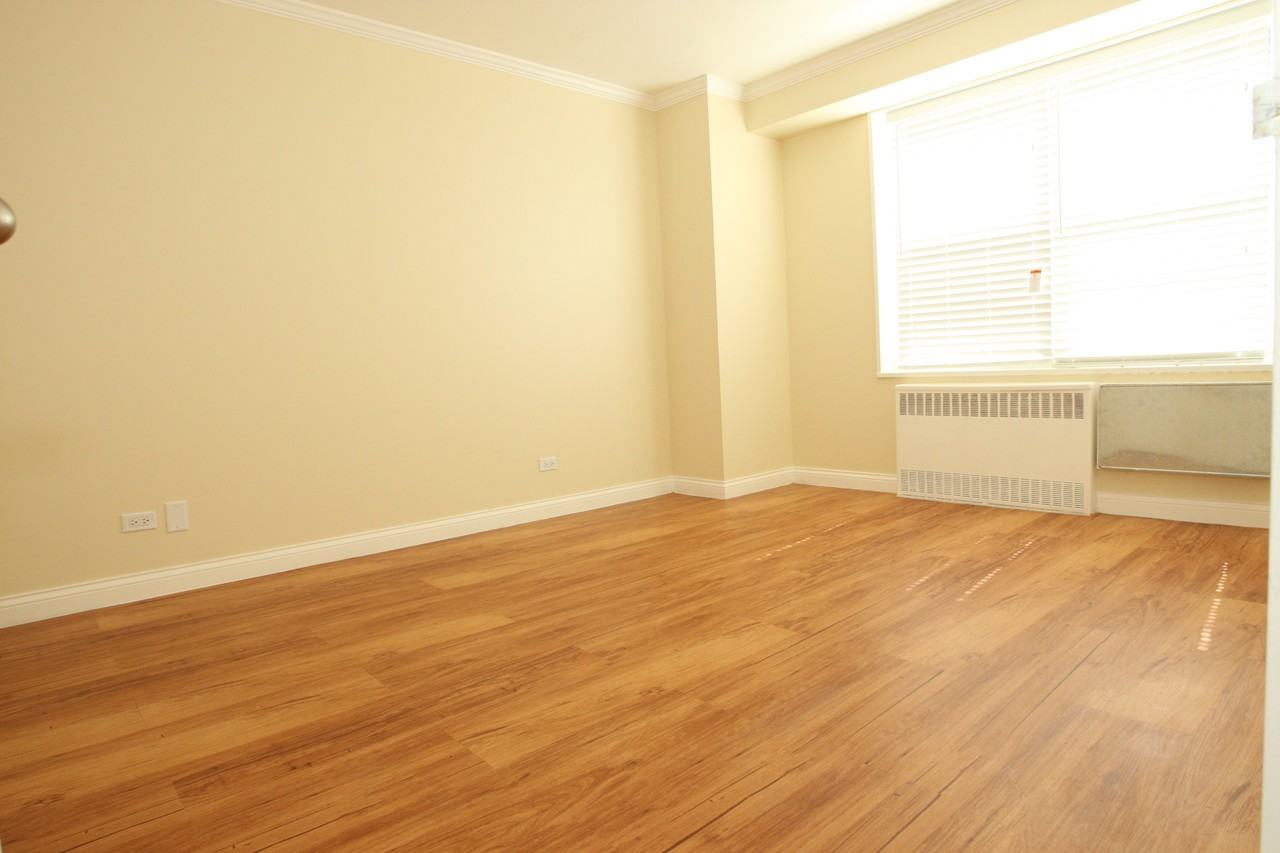 747 10th Ave #17J - Photo 2 of 16