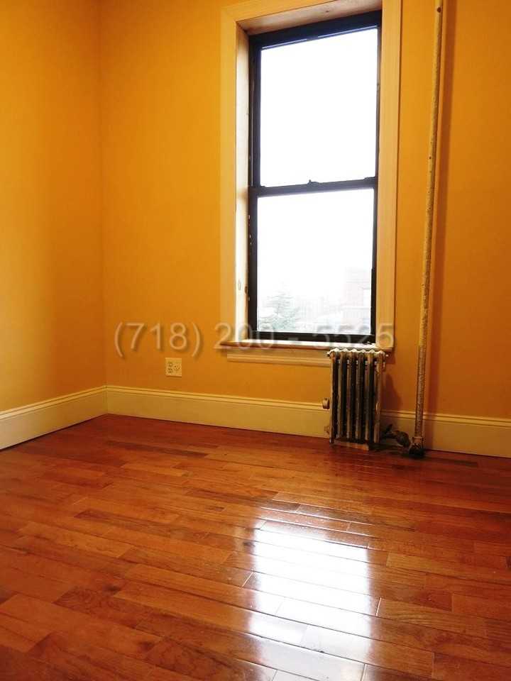 191 Buffalo Ave - Photo 2 of 9