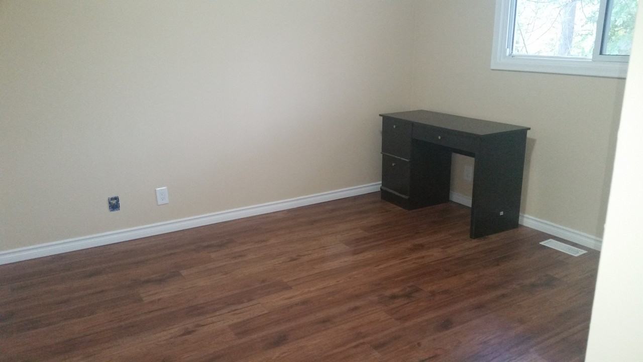 198 Cedarbrae Ave - Photo 3 of 7
