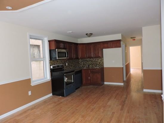 690 Burke Ave - Photo 2 of 7