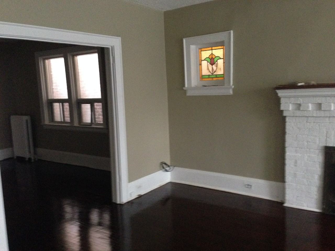 297 Crawford St - Photo 2 of 5