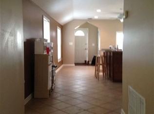 338 Scott Ave - Photo 2 of 12