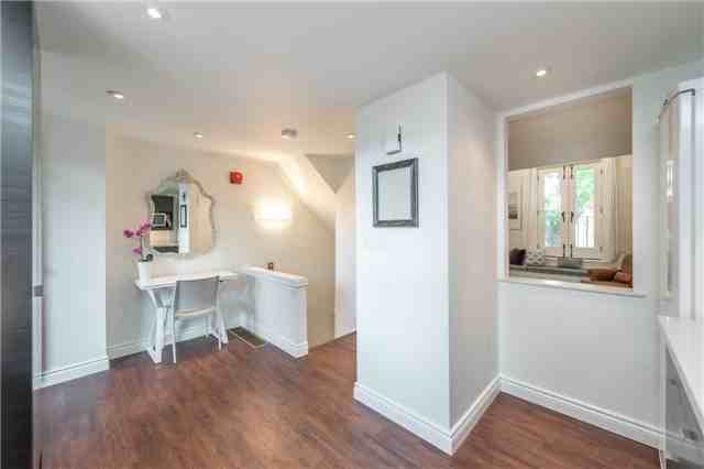 69 Berkeley St - Photo 2 of 10