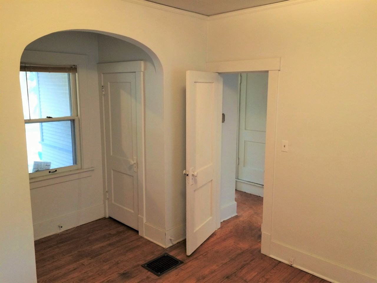 1808 N 32nd St #2 - Photo 2 of 7