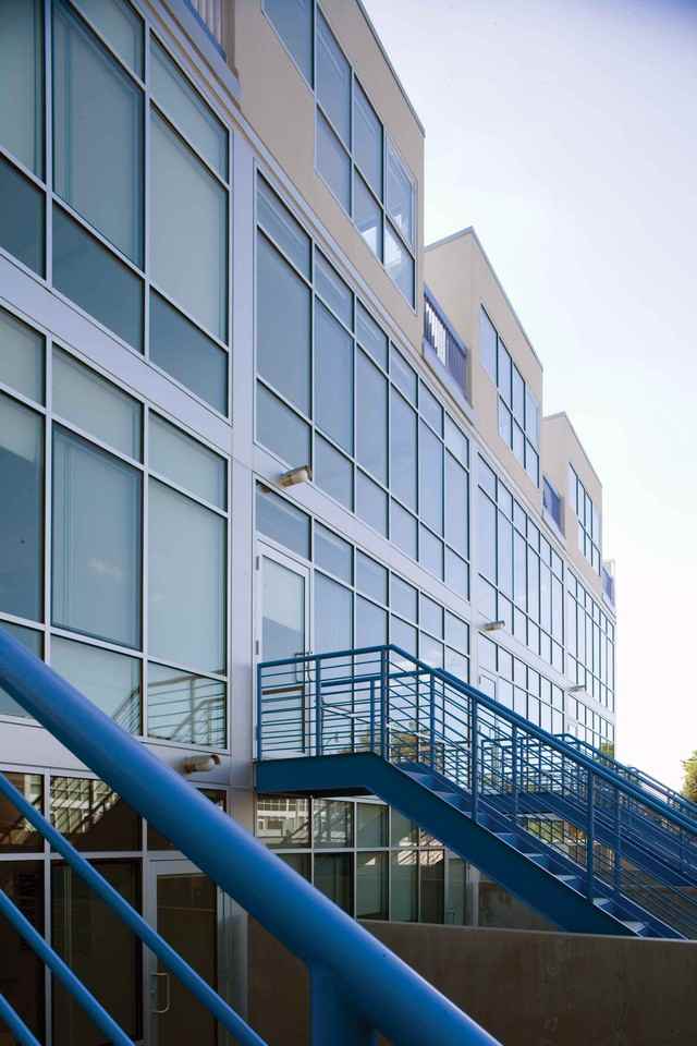 419 Ridge St NW #A - Photo 3 of 6