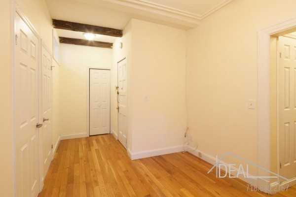 892 Carroll St 6 - Photo 2 of 5