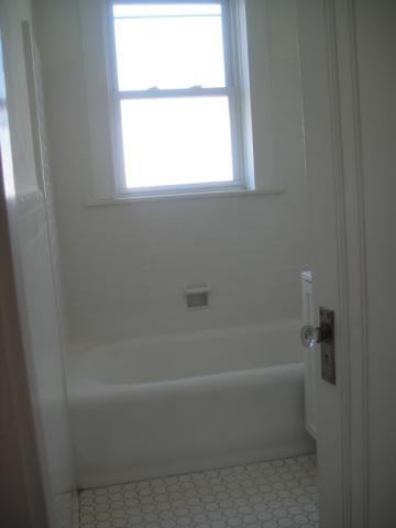6241 Southwood Ave - Photo 3 of 9