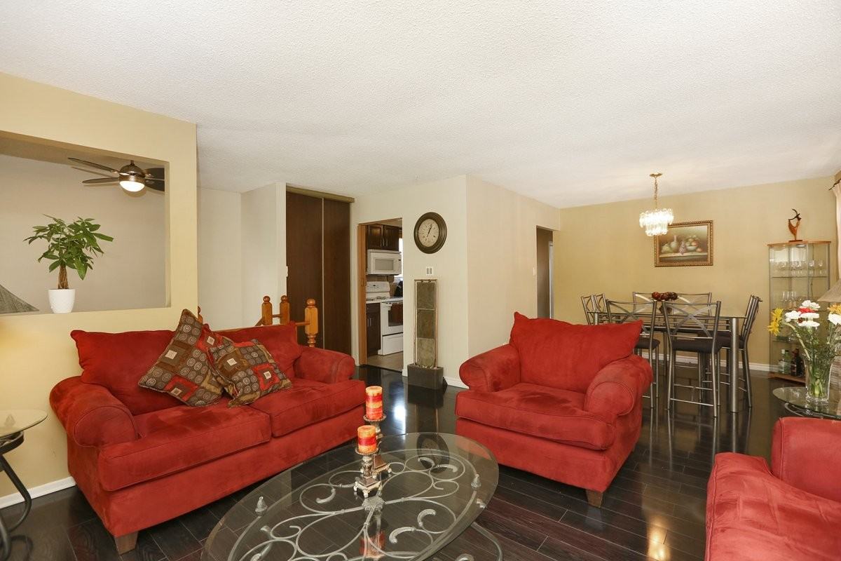 231 Solomon Crescent - Photo 2 of 2