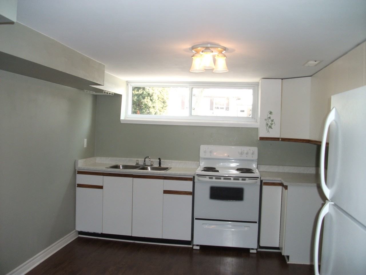 6 Ferndale Crescent #6 - Photo 2 of 5