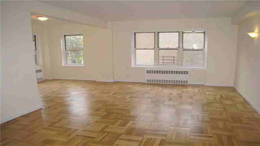 120 E End Blvd S 6C - Photo 2 of 6