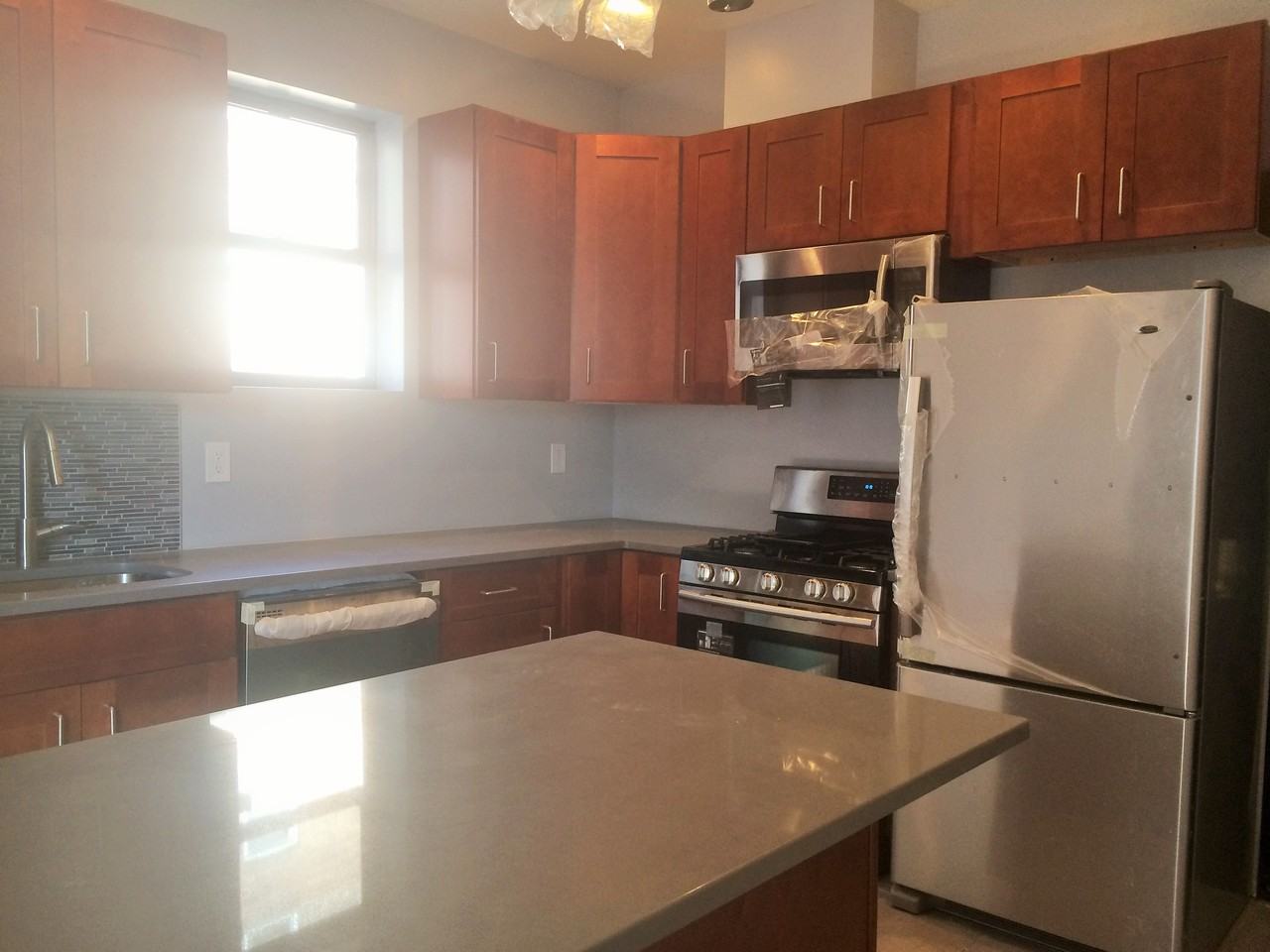 3041 Perry Ave 2 - Photo 2 of 13