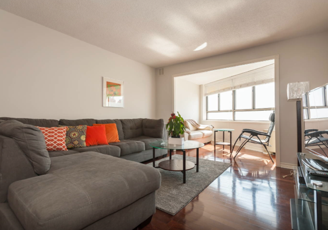 260 Queens Quay W #2804