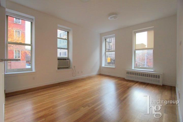 215 W 10th St 5 - Photo 3 of 6